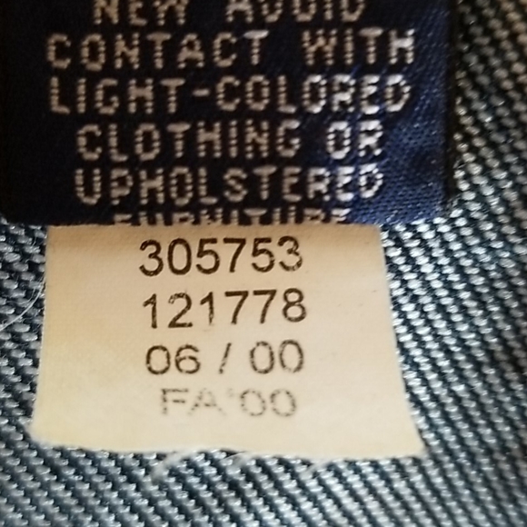 GAP Denim Jacket Size M. Dark wash denim. - Picture 3 of 7